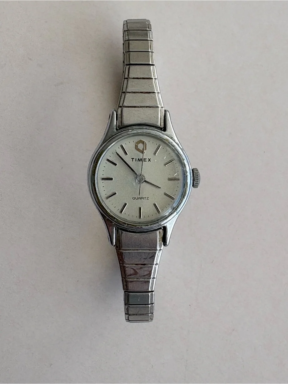 Vintage Women’s Timex Silver Tone bracelet Watch